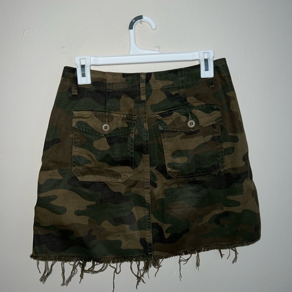 BLANK NYC Camo Denim Mini Skirt Size 27 - Picture 2 of 4